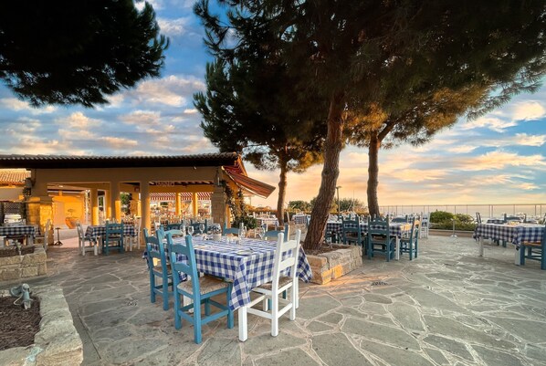 Restaurant - Villa Calantha 93 Aphrodite Hills (Kouklia)