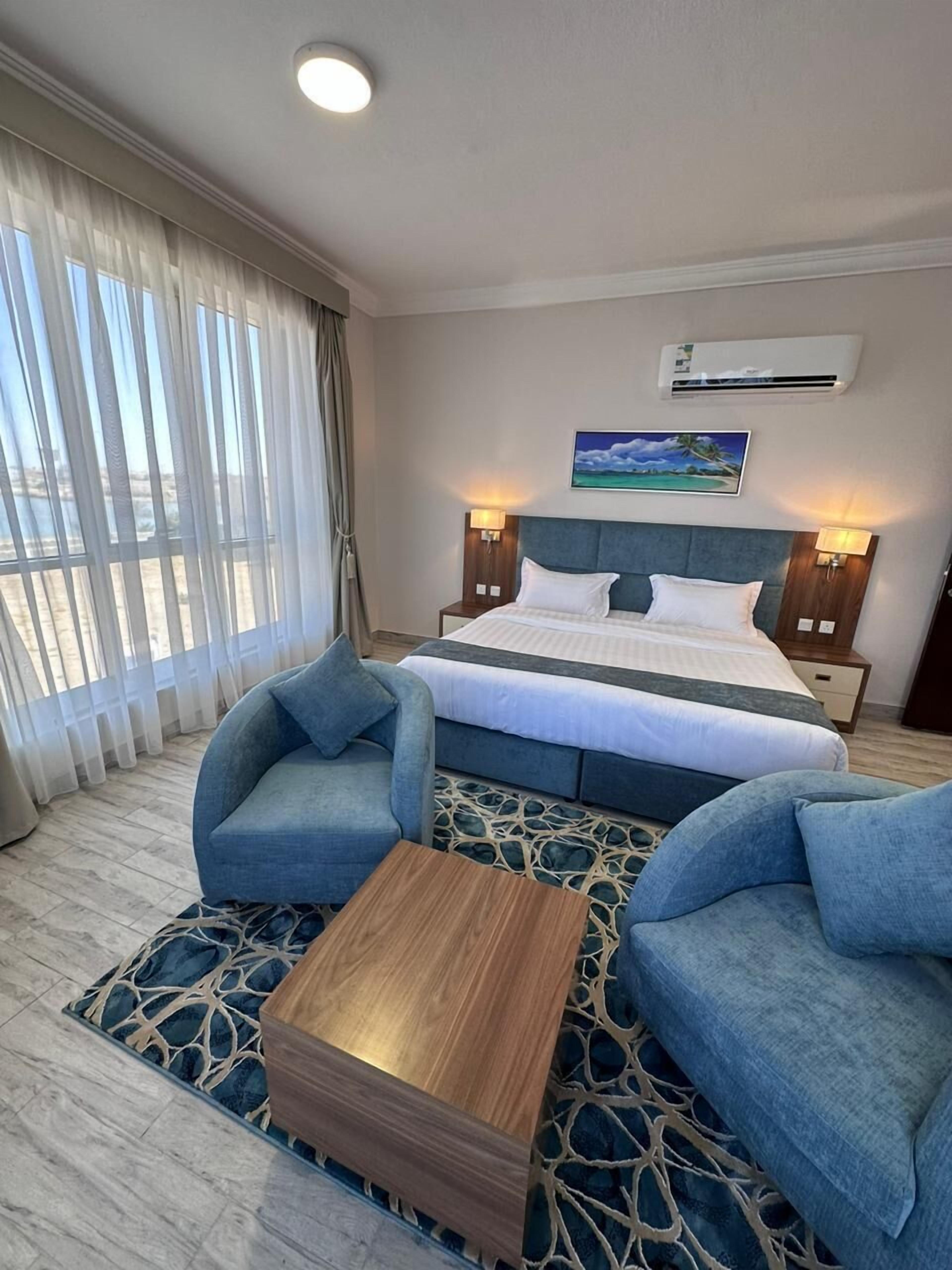 Superior Suite, Multiple Beds, Sea View | Hypo-allergenic bedding, minibar, in-room safe, blackout drapes