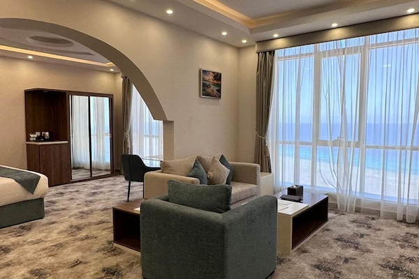 Executive Room with Sea View | Living area | LCD TV