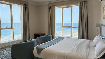 Suite Supérieure, 1 très grand lit, vue mer | 1 chambre, literie hypoallergénique, minibar