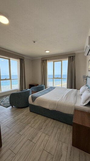 Literie hypoallergénique, minibar, coffres-forts dans les chambres