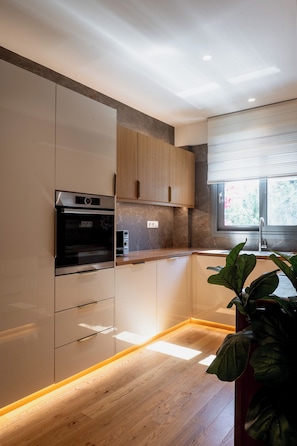 Exclusive Apartment | Private kitchen | Mini-fridge