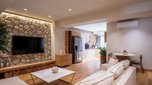 Exclusive Apartment | Living area - Num Suites & Lofts Athens (Athens)