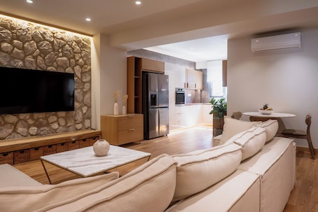 Exclusive Apartment | Private kitchen | Mini-fridge
