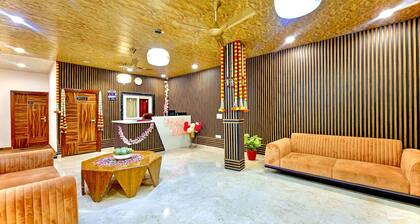 Hotel Shiva Lake Mussorrie