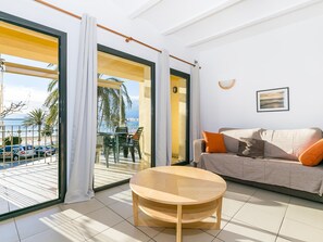 TV - PI I SUNYER 1-B - Apartamento amplio y luminoso en el centro de Roses, delante del mar, con vistas al mar. (Roses)