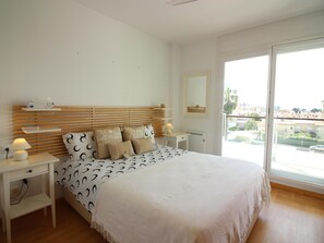 2 bedrooms
