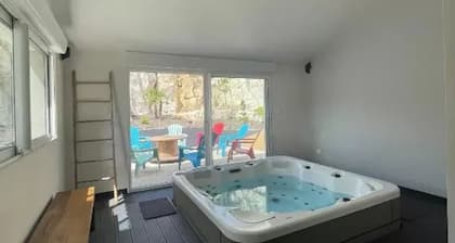 Spacious 3 Gites with Heated Pool, Private Jacuzzi, Near Loire Castles & Beauval Zoo