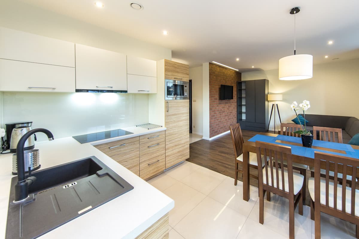 Deluxe Apartment, Courtyard View | Living area