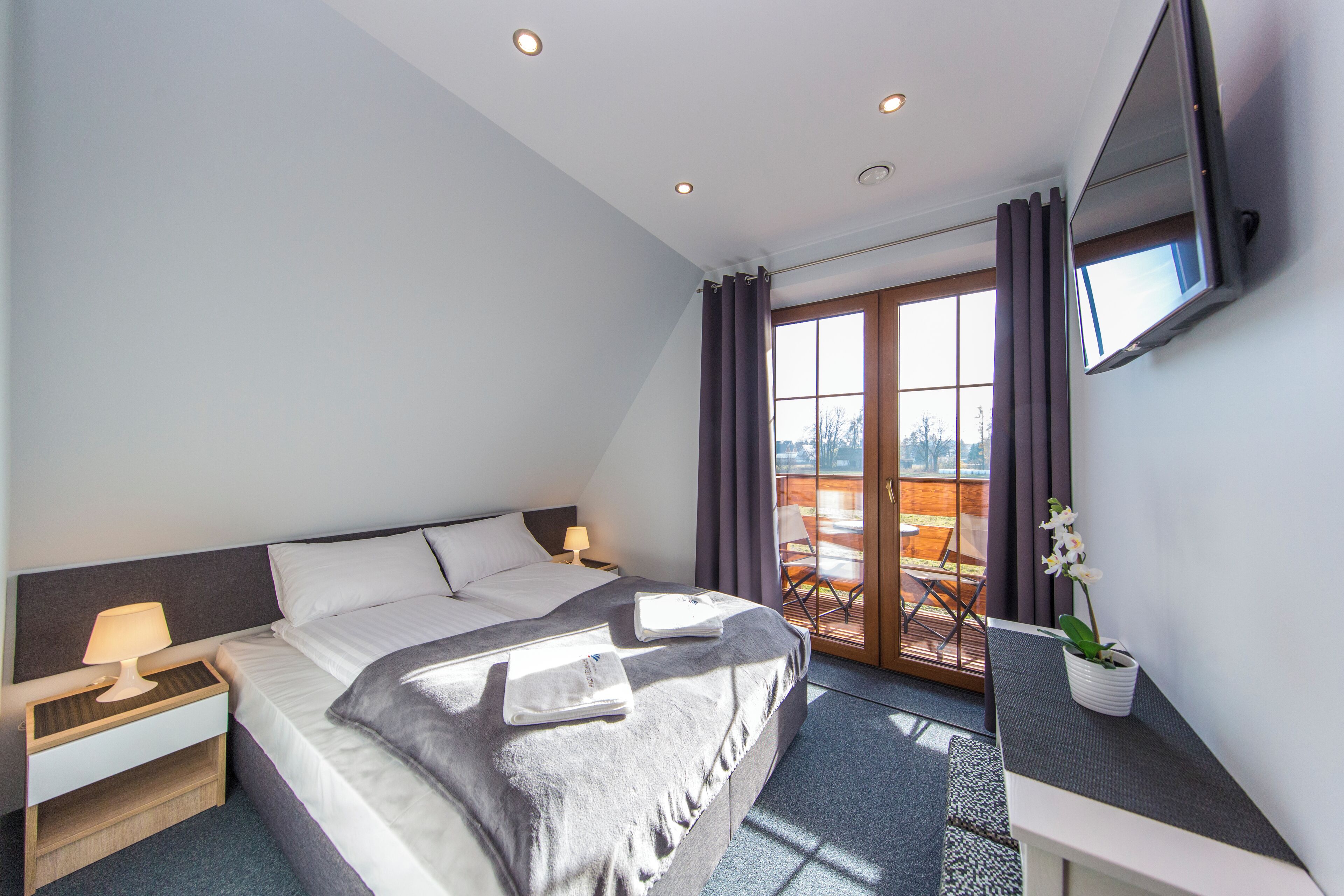 Basic Room, Mountain View | Free WiFi