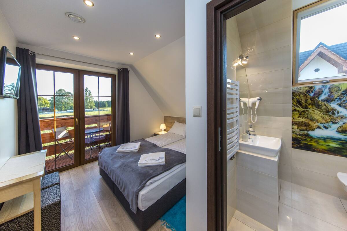 Basic Room, Mountain View | Free WiFi