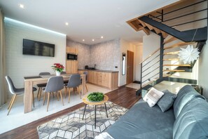 Chalet Deluxe, vistas a la montaña | Zona de estar | Suelo radiante