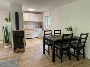 Dining - Haus Kamin Natur Ruhe & Entspannung (Altdorf bei Nürnberg)