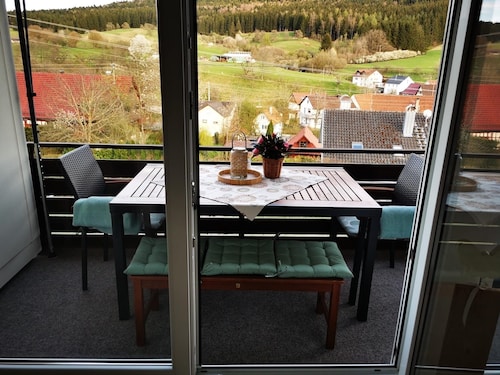 Gemütliche,Voll ausgestattete Ferienwohnung im Oberen Schlichemtal