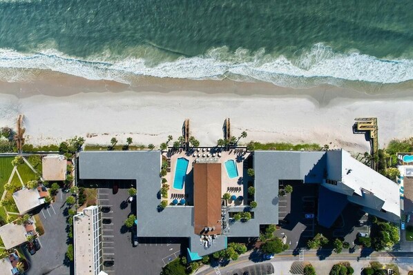 Exterior - Ultimate Coastal Getaway Oceanfront Dune Room (Pawleys Island)