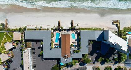 Ocean Breeze Oceanfront Tower King Room 2nd Fl