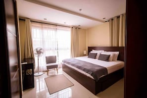 2 chambres, fer et planche à repasser, accès au Wi-Fi (inclus)