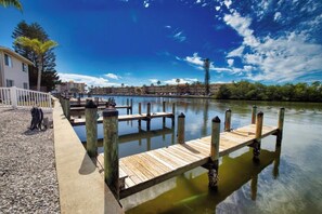 Marina - Bayside Escape-Condo w/ Dock, Pool, and Near Beach (Sarasota)