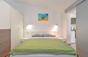 1 غرفة نوم ومكواة/لوح كي