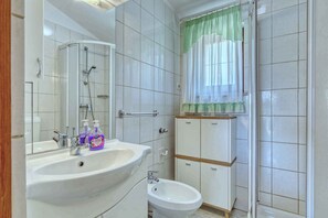 Shower, bidet