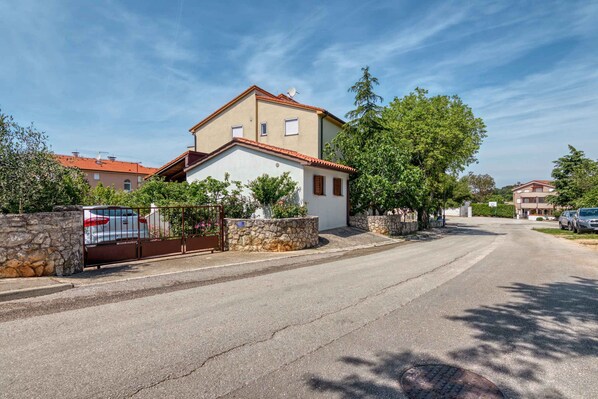 Exterior - Holiday apartment with air conditioning (Banjole)