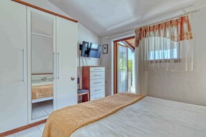 1 bedroom, iron/ironing board, travel cot