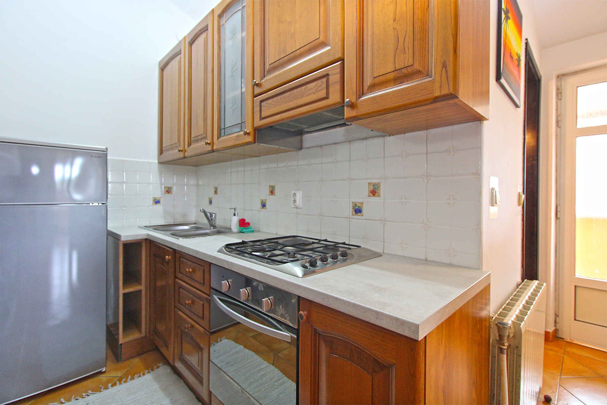 Refrigerador, horno, placa de cocina, cafetera/tetera