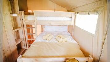 Cabin | 2 bedrooms, free WiFi, bed sheets