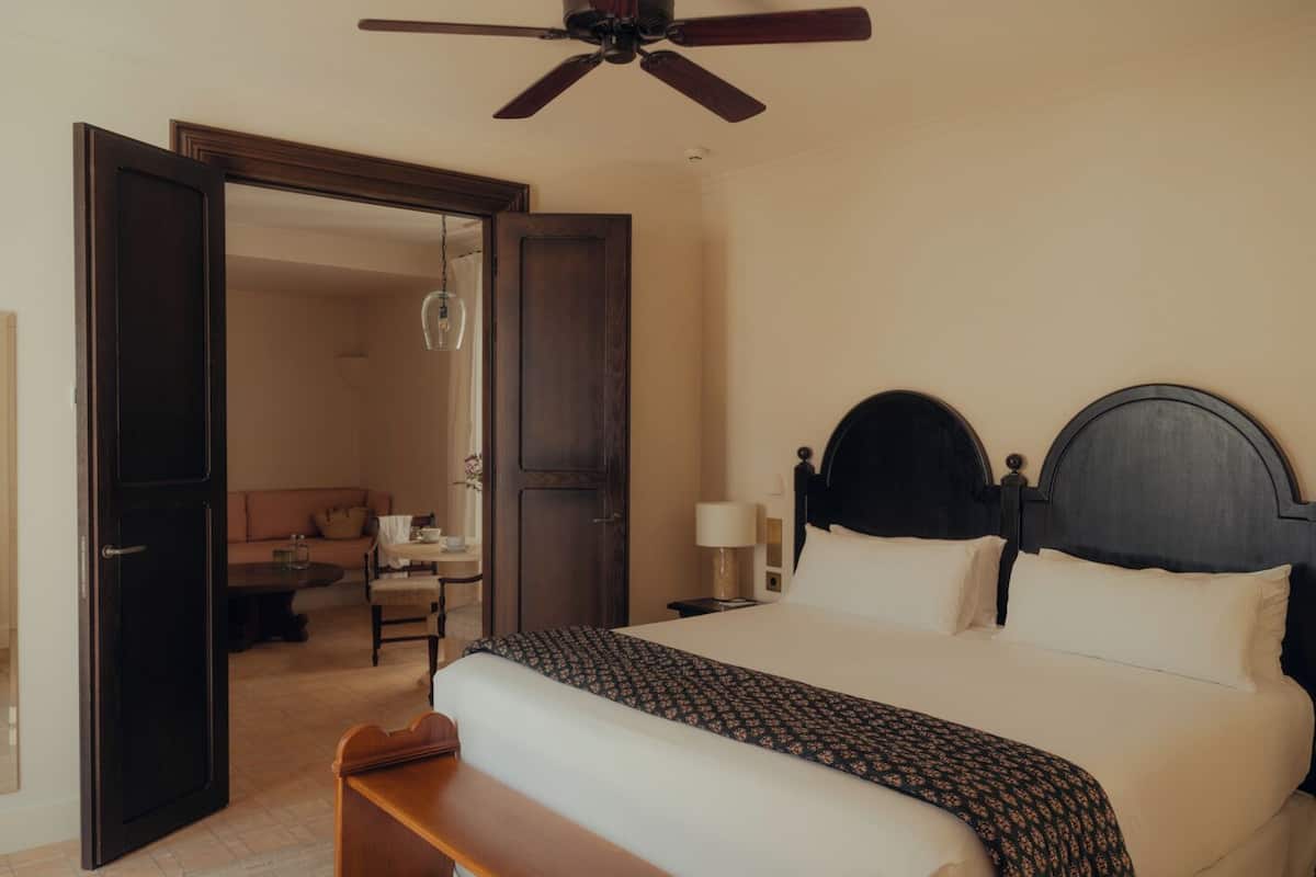 Apartment, 2 Bedrooms | Premium bedding, minibar, soundproofing, iron/ironing board