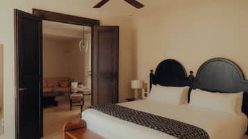 Apartment, 2 Bedrooms | Peralatan tempat tidur premium, bar mini, kalis bunyi