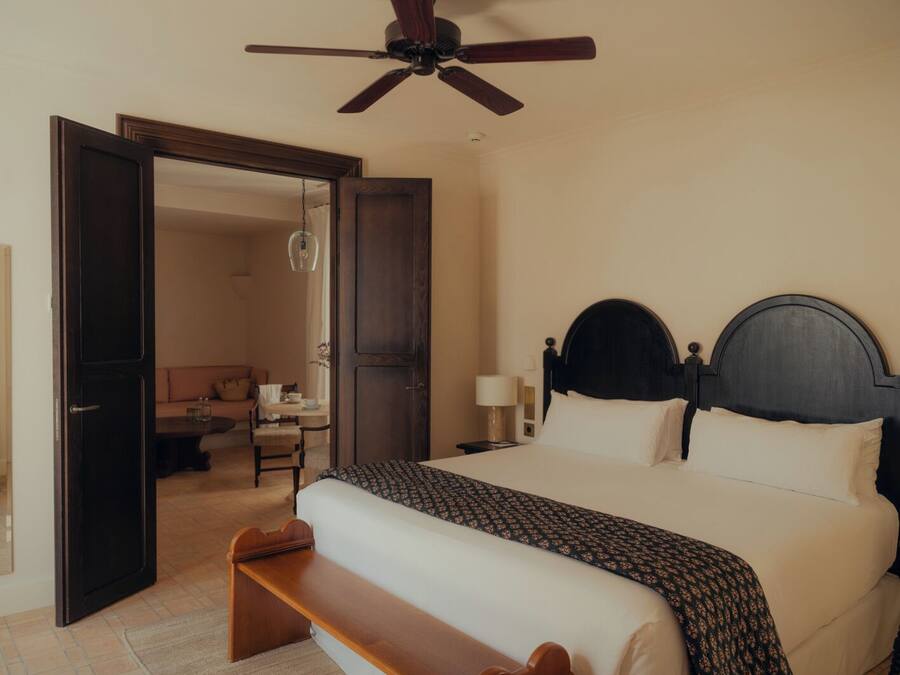 Premium bedding, minibar, soundproofing, iron/ironing board (on request)