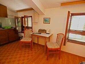 Dining - Holiday apartment with air conditioning (Medulin)