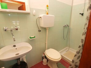 Bathroom - Holiday apartment with air conditioning (Medulin)