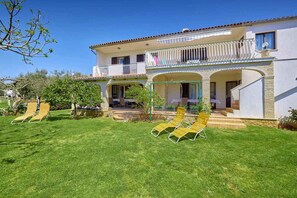 Exterior - Holiday apartment with air conditioning (Medulin)