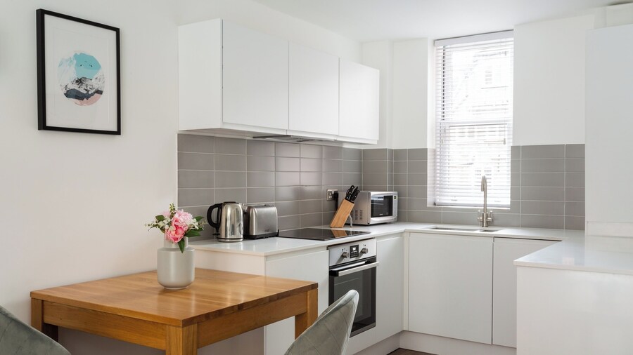 Victoria Vincent Square by Viridian Apartments