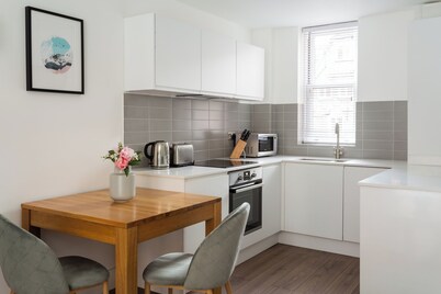 Victoria Vincent Square by Viridian Apartments