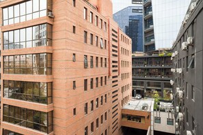 Exterior - 1BR in Las Condes Pool Access, Near MUT (Las Condes)