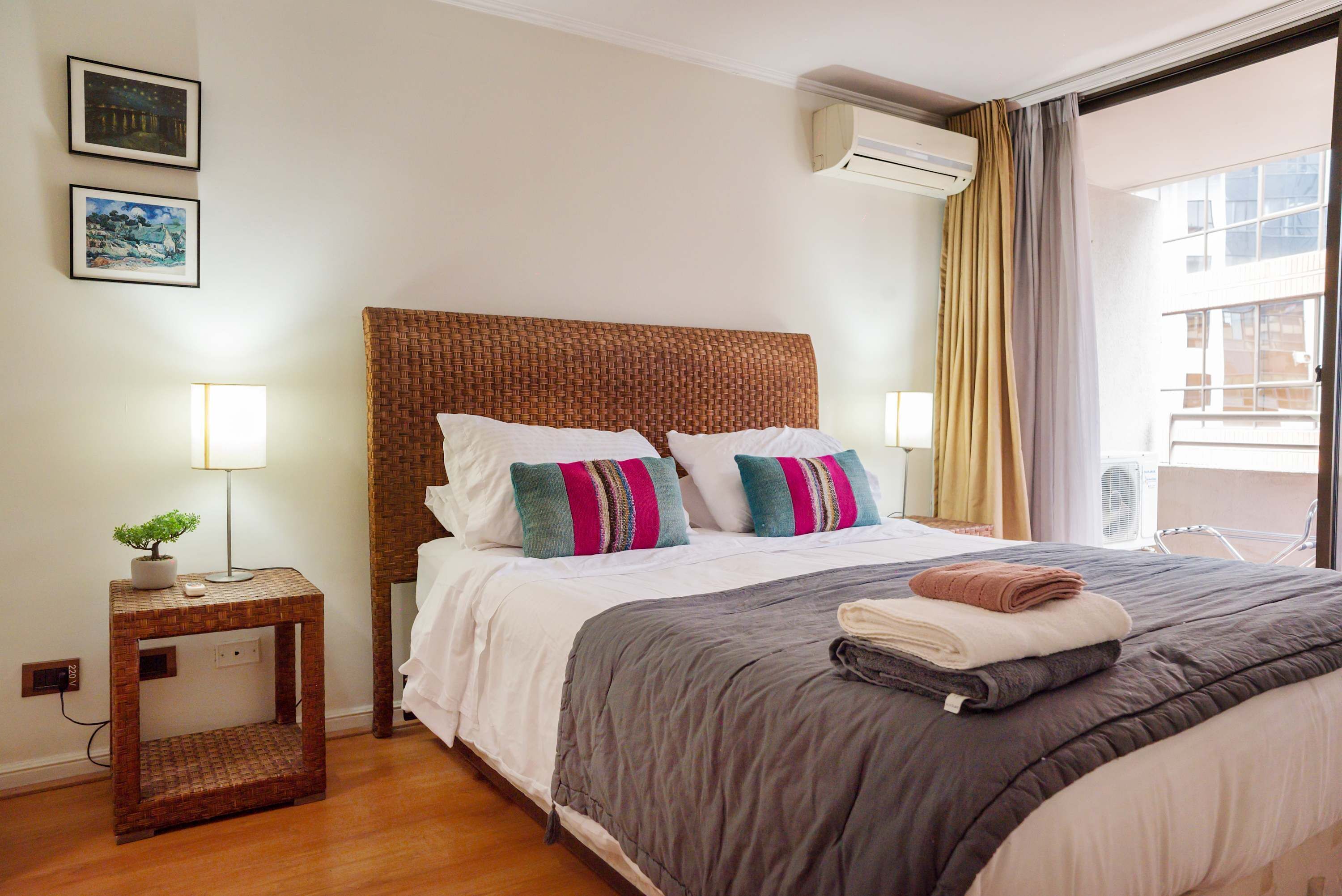 1 habitación, tabla de planchar con plancha, wifi y ropa de cama 