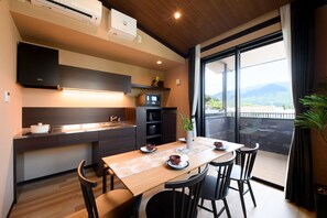 Design Villa, 2 Bedrooms, Kitchen, Mountain View | 2 bedrooms, blackout drapes, free WiFi, bed sheets