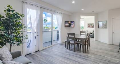 Park Blvd 304 | Contemporary | Brand New | Cozy