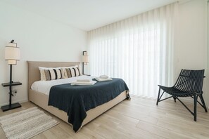 3 soverom, strykejern/-brett, reiseseng for barn og wi-fi (inkludert)