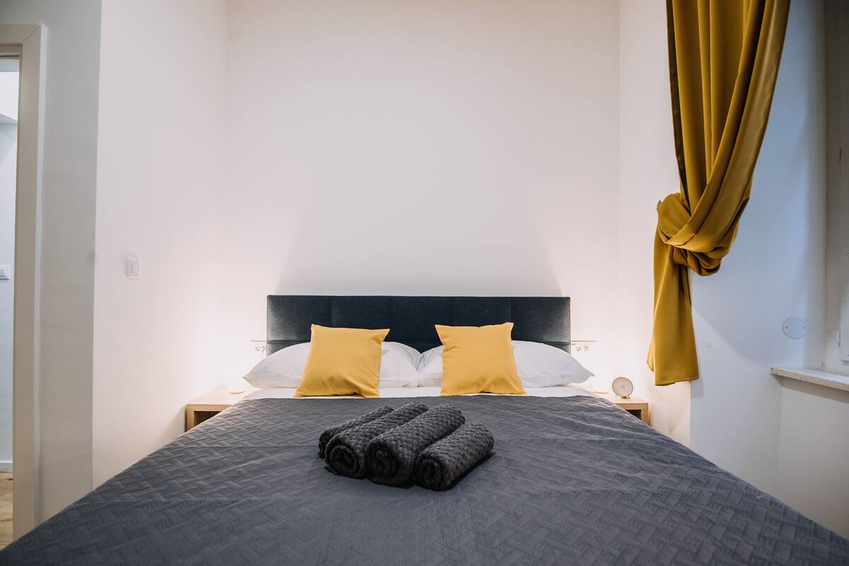 Comfort Apartment | 1 bedroom, iron/ironing board, free cots/infant beds, free WiFi