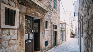 Unclassified image, 3 of 60, button - Art Deco Dubrovnik Apartments by DuHomes (Dubrovnik)