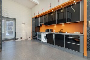 Apartment, 2 Bedrooms, 2 Bathrooms | Private kitchen - Apartament Przyszłości Kraków by Renters (Kraków)