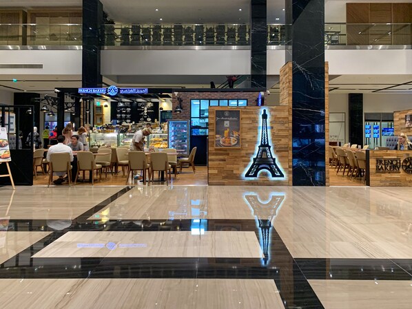 Front of property - WelHome - Greenery Beautiful Apartment Onyx Tower 2 (Dubai)