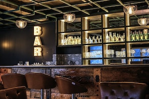 Bar (on property) - The Voyage Resort, Manali (Manali)