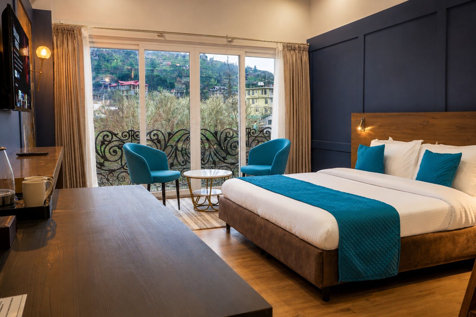 Presidential Suite with Jacuzzi & Balcony | Iron/ironing board, free WiFi, bed sheets