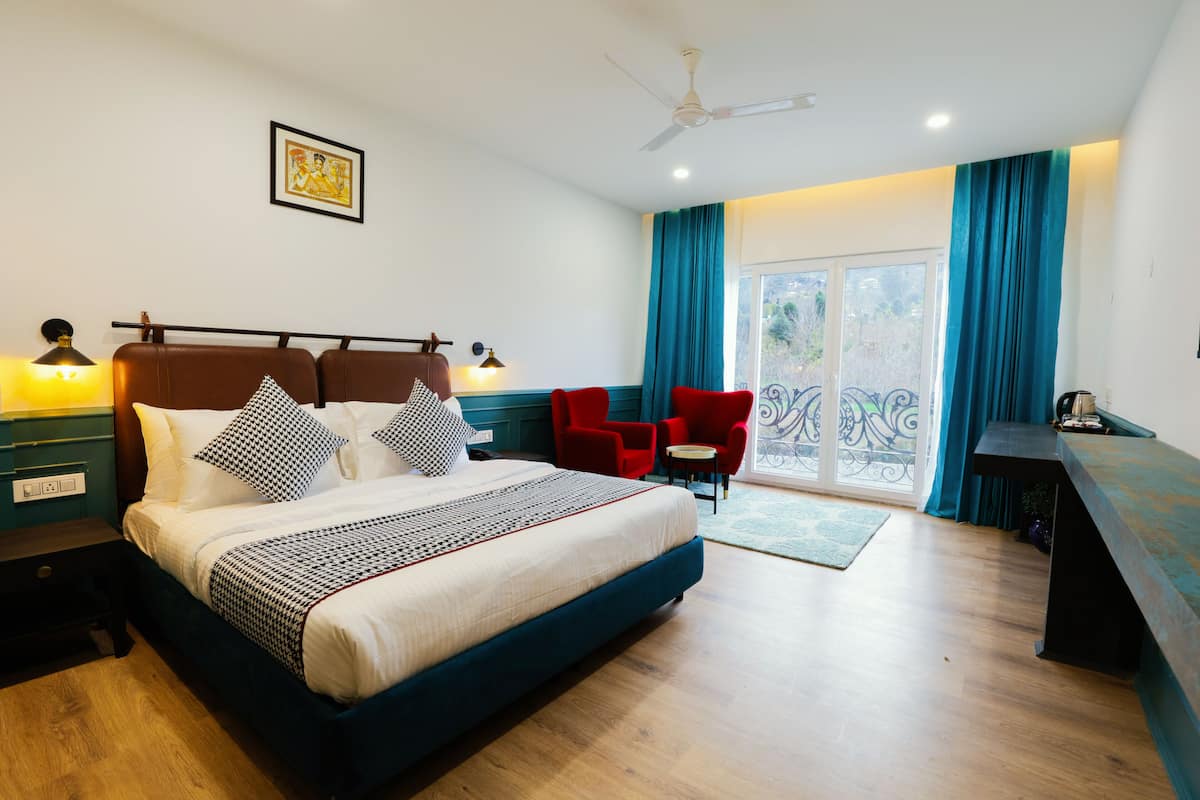 Habitación básica doble | Tabla de planchar con plancha, wifi gratis y ropa de cama