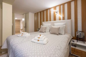 2 عدّة غرف نوم وخدمة الإنترنت