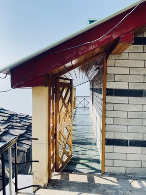 Exterior detail - The Mountain Story B&B in Manali. Off-beat & Pet friendly! (Naggar)